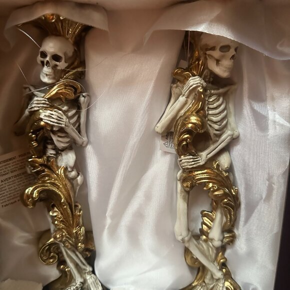 🎃 Spooky Skeleton Candle Holders – Christian Siriano Set of 2 - Picture 2 of 3